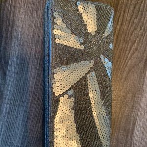 Silver/gray evening bag